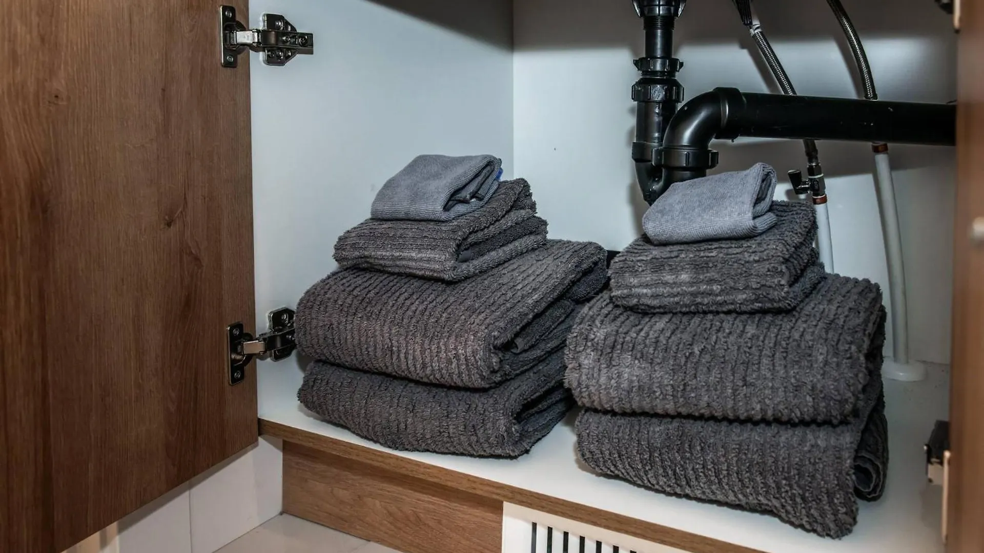 Dom wakacyjny Willa Exoticlushquietretreatkingbed|Wifi|Parking|Wem Edmonton Kanada